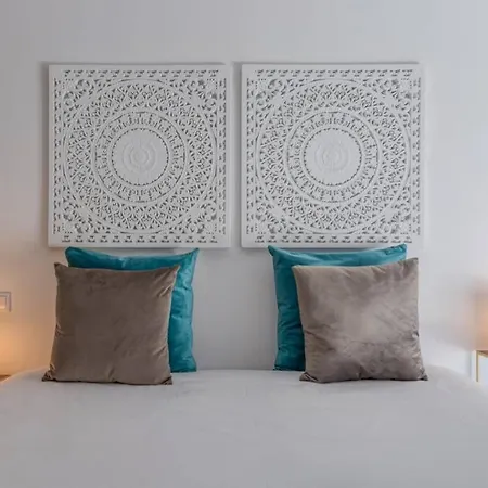 Sylena's Oceanview Apartment *